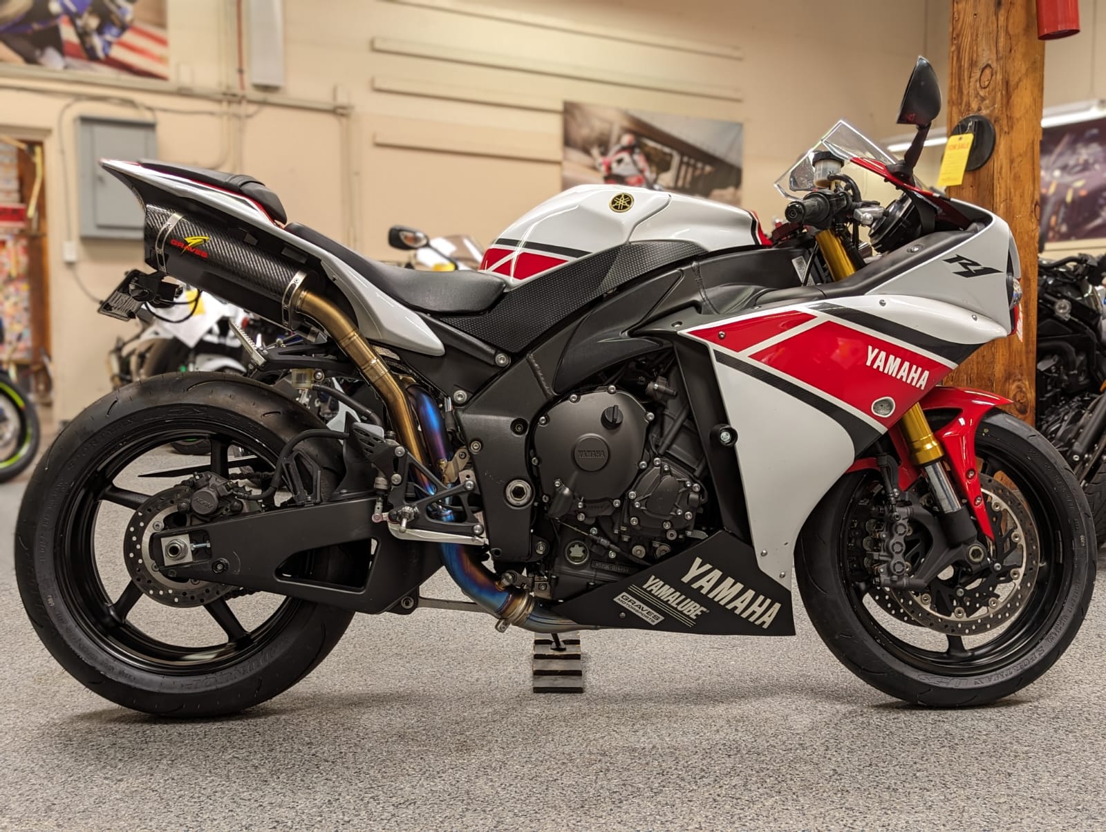 新しいエルメス 2012 Motors MotorsAK AK - ANNIVERSARY 50TH R1 Yamaha パーツ