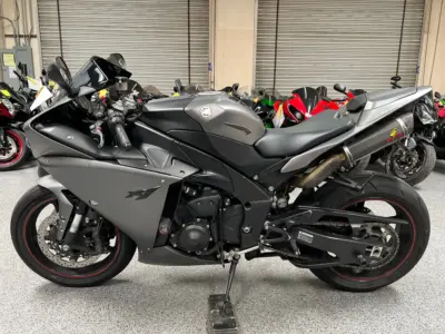 2013 Yamaha R1