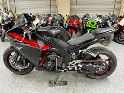 2009 Yamaha R1 Crossplane