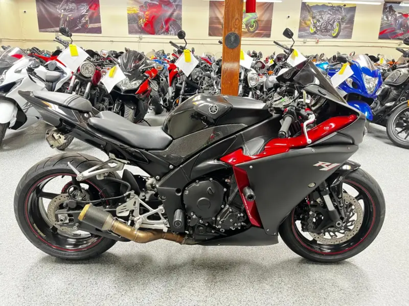 2009 Yamaha R1 Crossplane