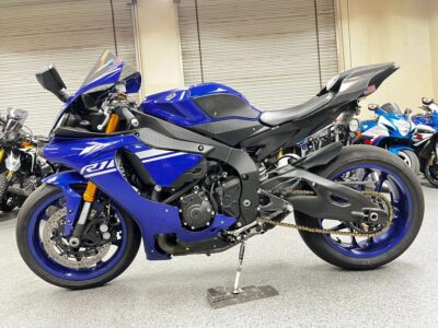 2017 Yamaha R1