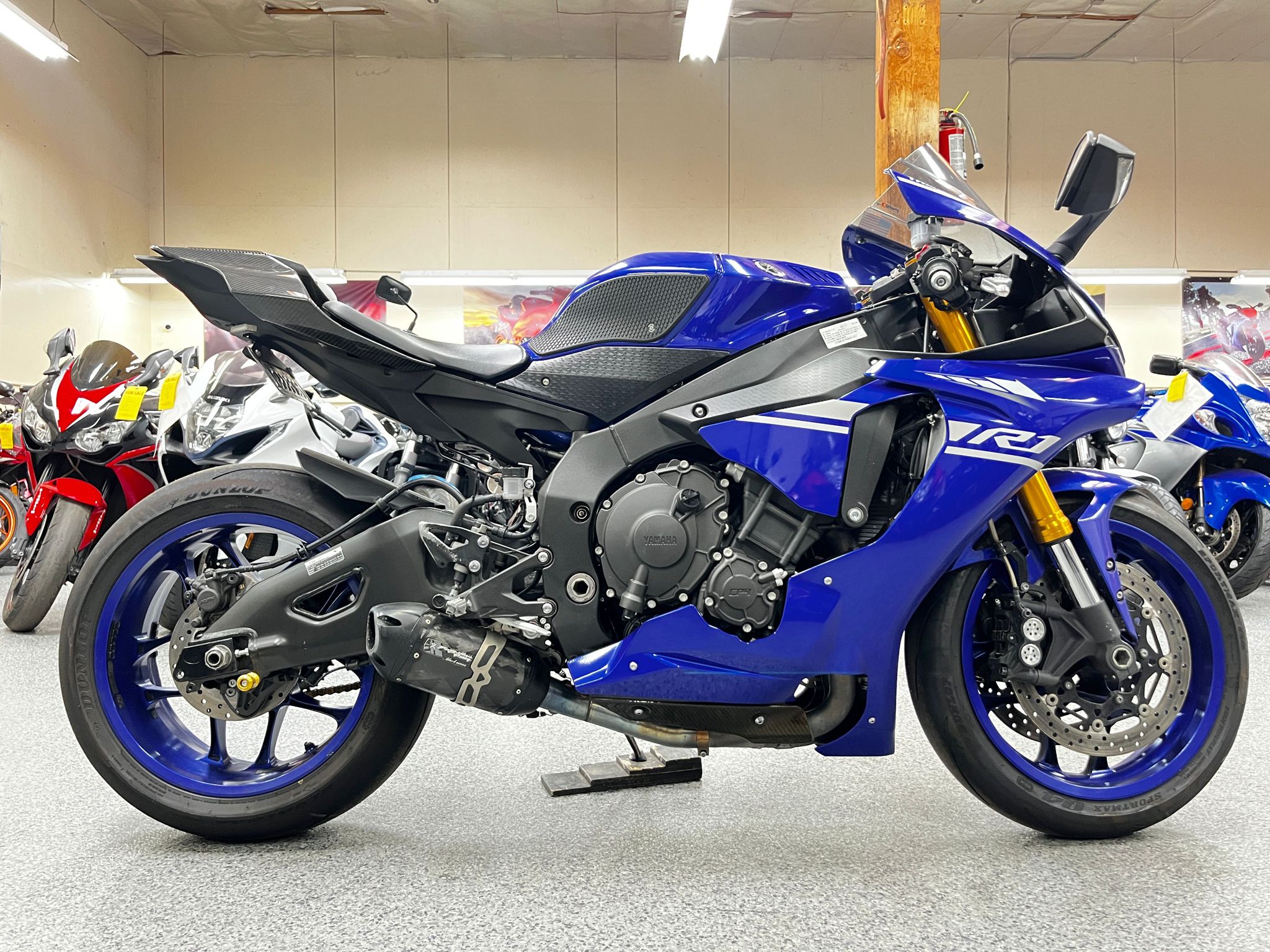 2017 Yamaha R1 - 20000 Miles | AK Motors