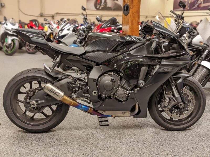 2021 Yamaha R1
