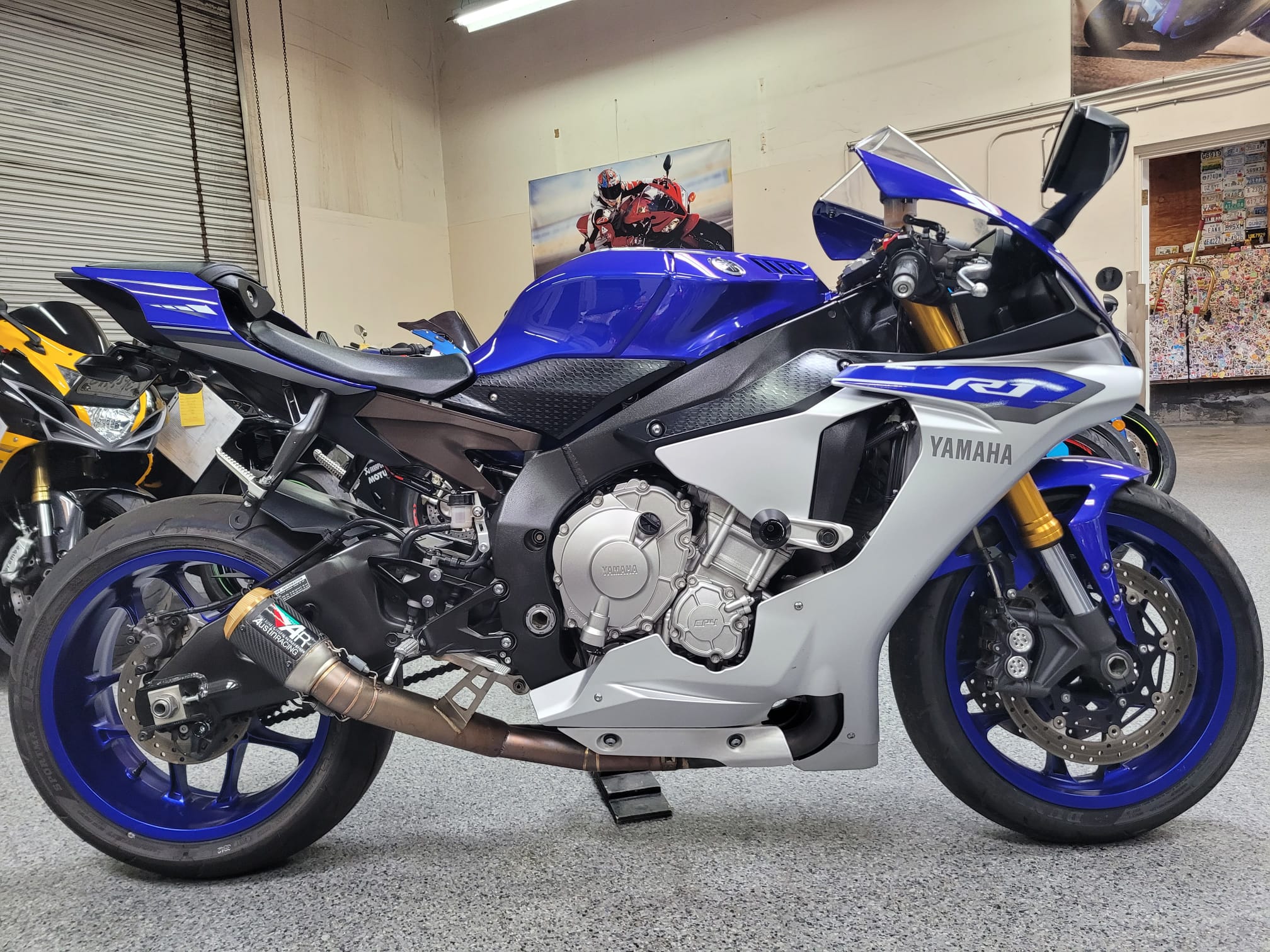 2015 Yamaha R1 - AK Motors