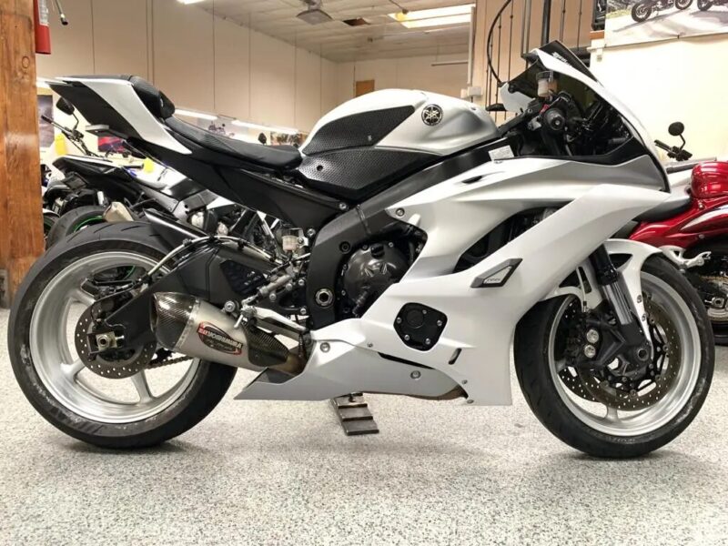 2017 Yamaha R6