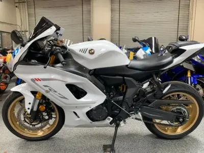 2022 YAMAHA R7