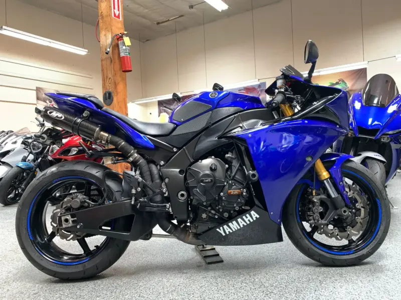 2009 Yamaha R1 Crossplane