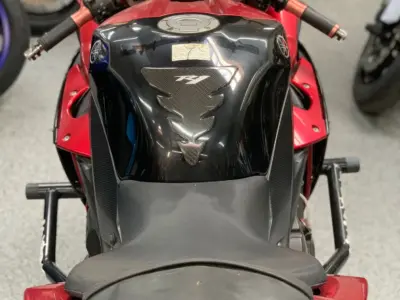 2011 Yamaha R1 Crossplane Raven