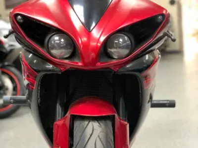 2011 Yamaha R1 Crossplane Raven