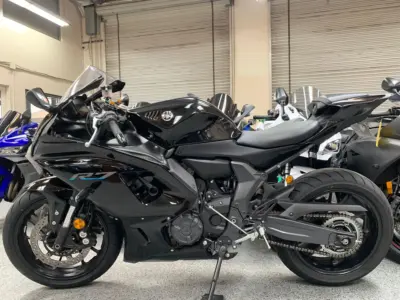 2022 YAMAHA R7