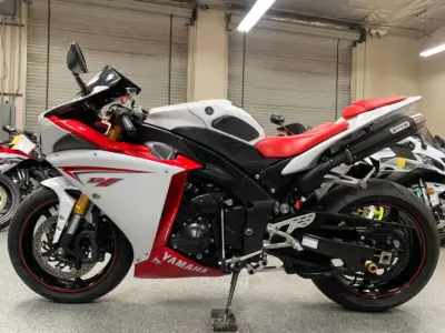 2009 Yamaha R1 Crossplane