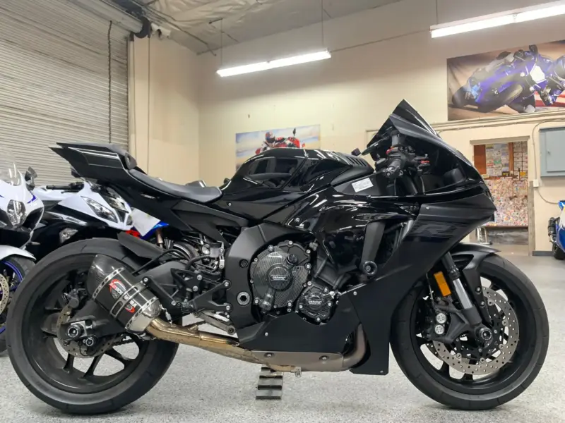 2021 Yamaha R1