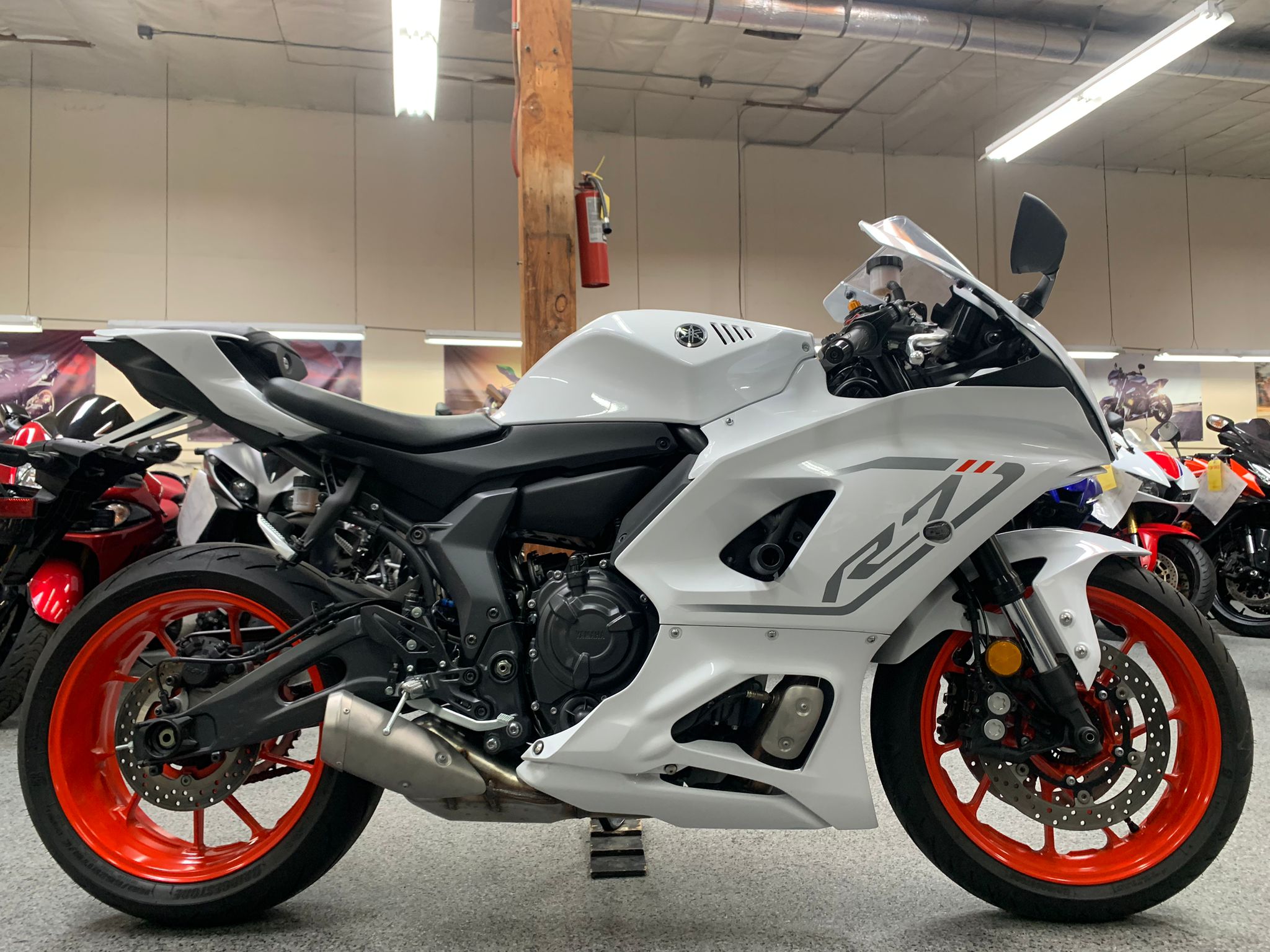 2023 YAMAHA R7 - 900 Miles | AK Motors