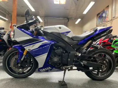 2014 Yamaha R1
