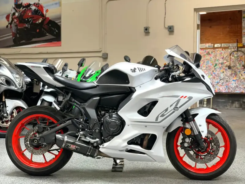 2023 YAMAHA R7