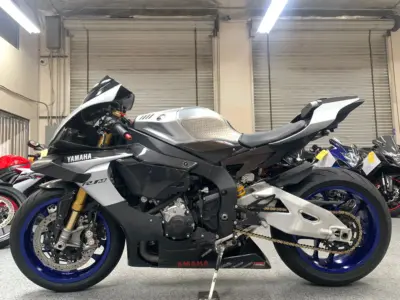 2015 Yamaha R1M