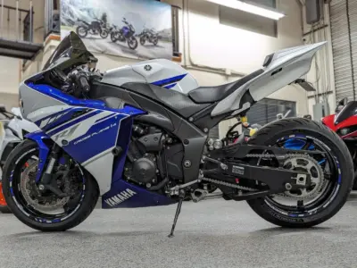 2013 Yamaha R1 Crossplane