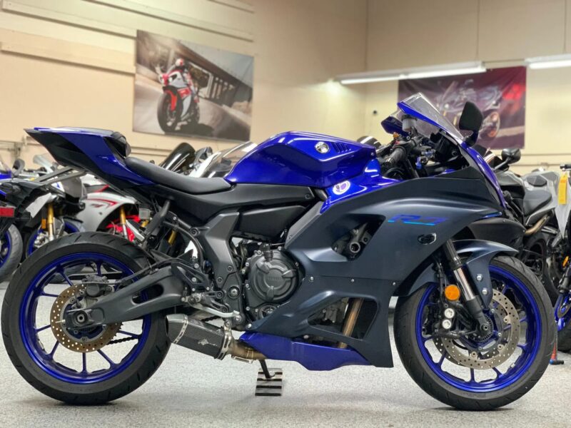 2022 YAMAHA R7