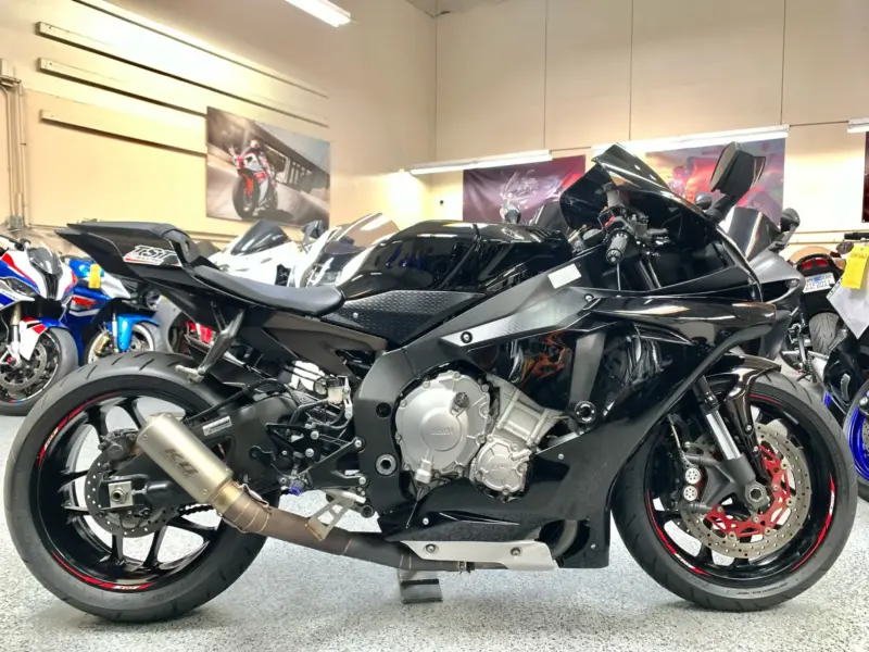 2015 Yamaha R1 RAVEN
