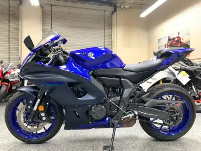 2022 YAMAHA R7