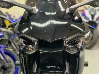 2015 Yamaha R1 RAVEN