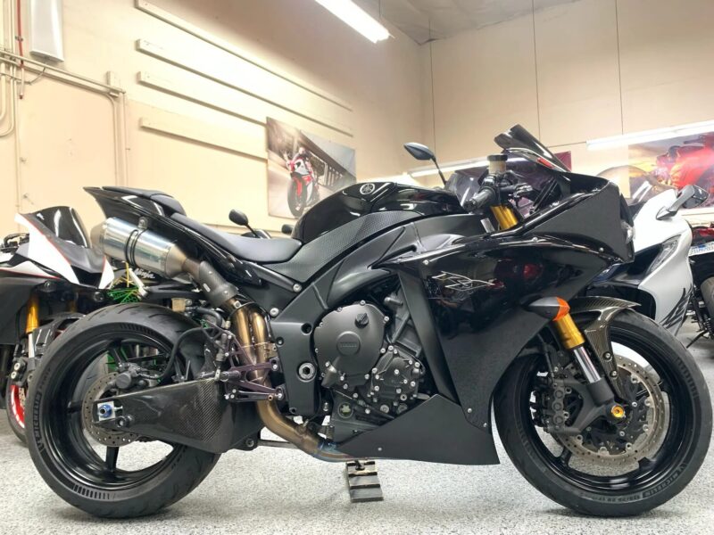 2014 Yamaha R1