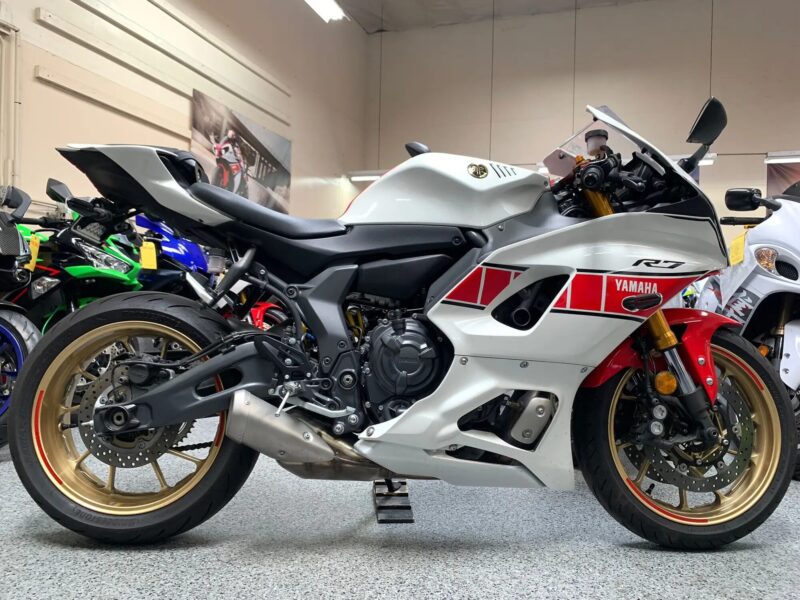 2022 YAMAHA R7 World GP 60th Anniversary Edition