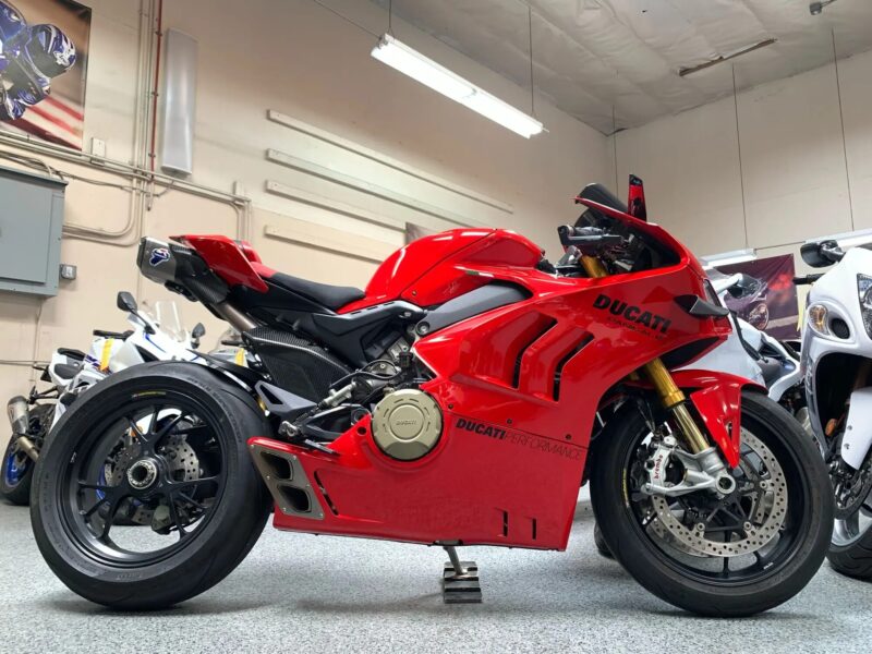 2022 Ducati Panigale V4S