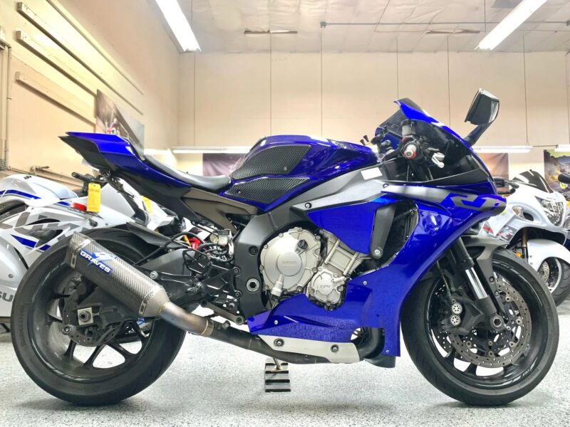 2016 Yamaha R1