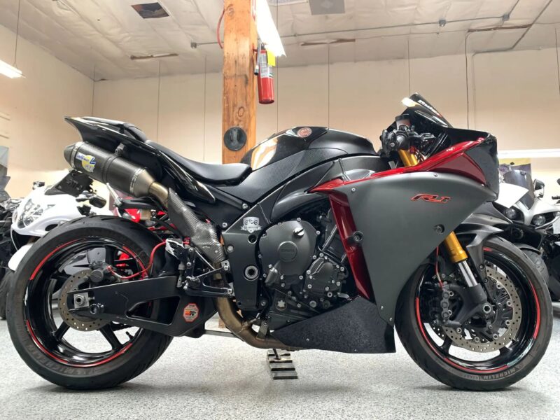 2009 Yamaha R1 Crossplane
