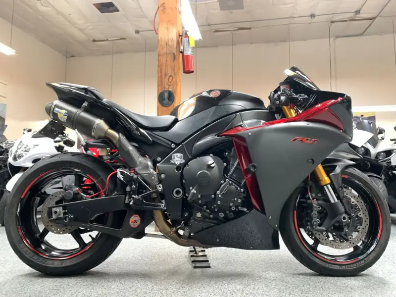 2009 Yamaha R1 Crossplane