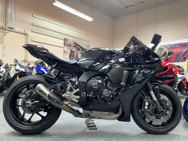 2022 Yamaha R1