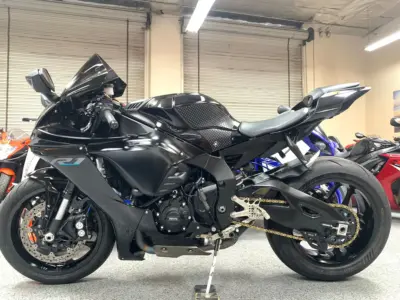 2022 Yamaha R1