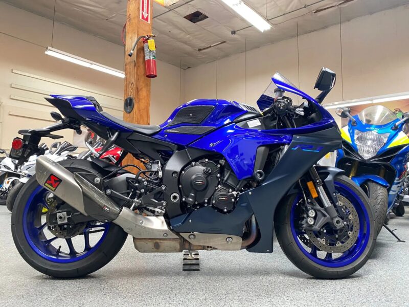 2023 Yamaha R1