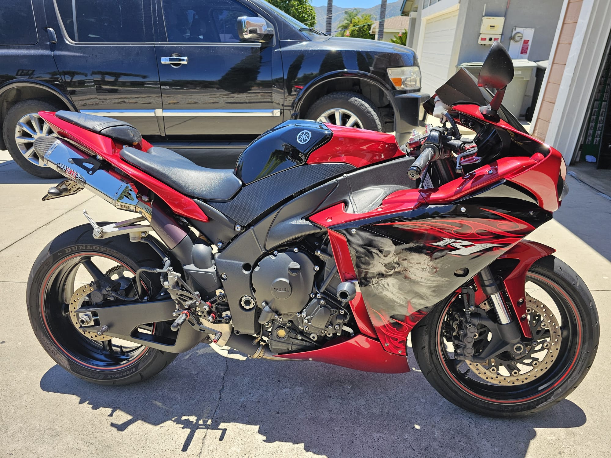 2011 Yamaha R1 Crossplane Raven - 17000 Miles | AK Motors