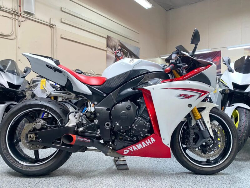 2009 Yamaha R1 Crossplane