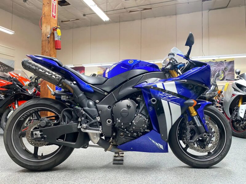 2012 Yamaha R1