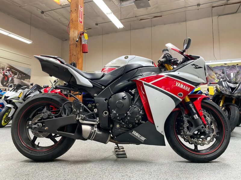 2012 Yamaha R1 Crossplane 50TH ANNIVERSARY