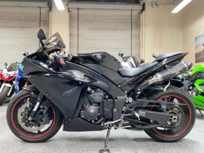 2012 Yamaha R1 RAVEN