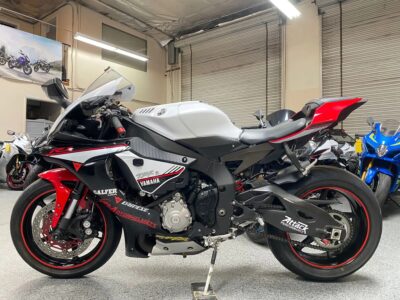 2016 Yamaha R1S