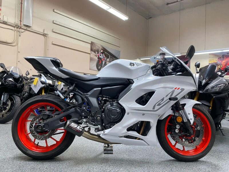 2023 YAMAHA R7