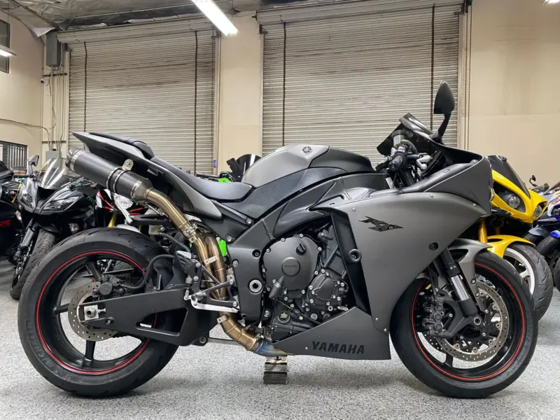 2013 Yamaha R1