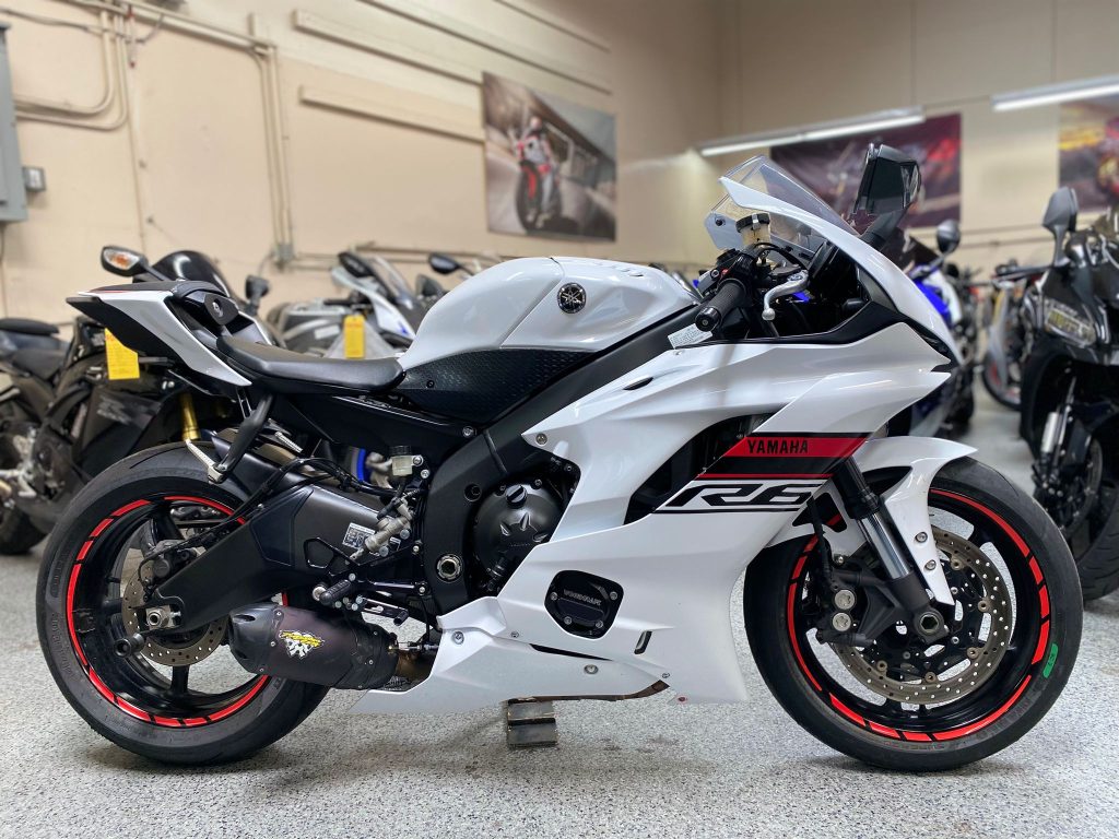 2019 Yamaha R6 - AK Motors