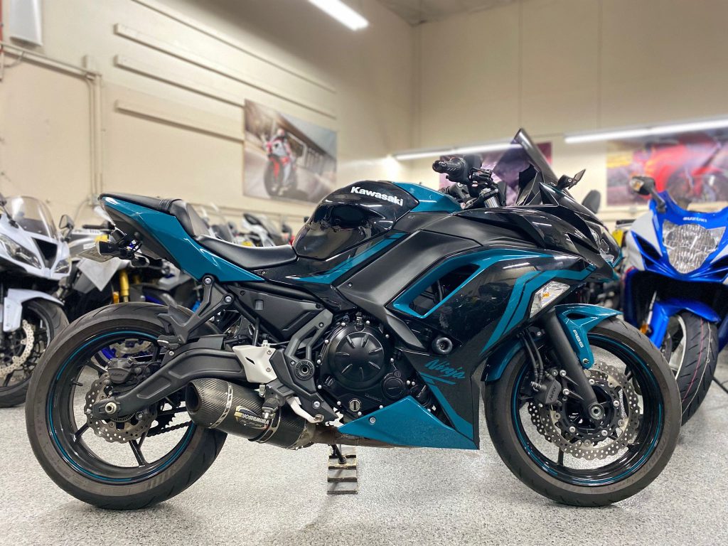 SUNPORT NAKAGAWA サンポートナカガワ＋BLUE SYNDROME 2021 Kawasaki Ninja 650 ABS - AK MotorsAK Motors