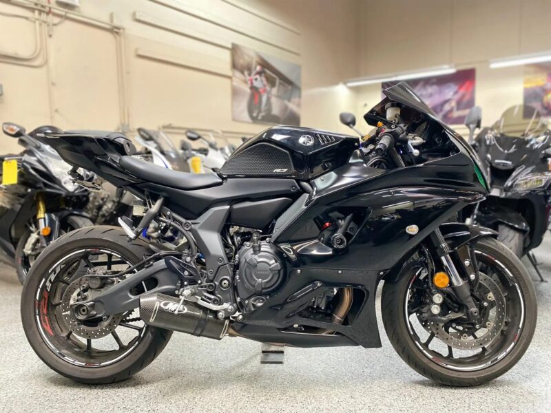 2022 YAMAHA R7