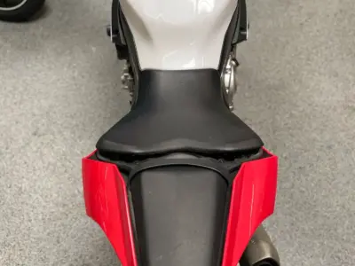 2016 Yamaha R1S