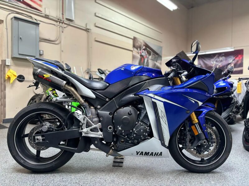 2011 Yamaha R1 Crossplane