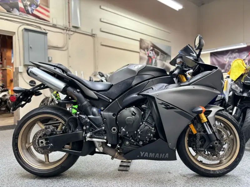 2014 Yamaha R1