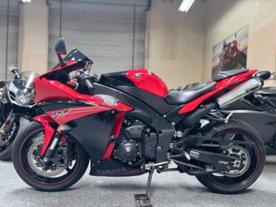 2013 Yamaha R1