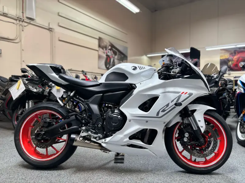 2023 YAMAHA R7